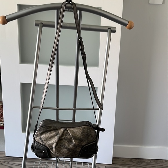 Burberry Shimmer check crossbody bag - Picture 7 of 16